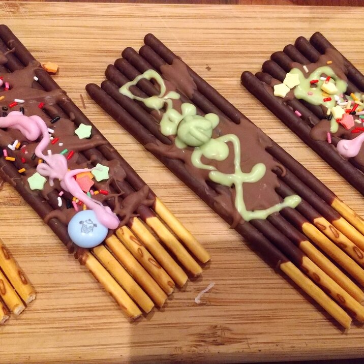 子どもと一緒に友チョコ大量生産 ポッキープレート レシピ 作り方 By まつごろう 楽天レシピ 子どもと一緒に友チョコ大量生産 ポッキープレート レシピ 作り方 By まつごろう 楽天レシピ